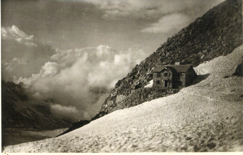 Rifugio ai Caduti dell'Adamello