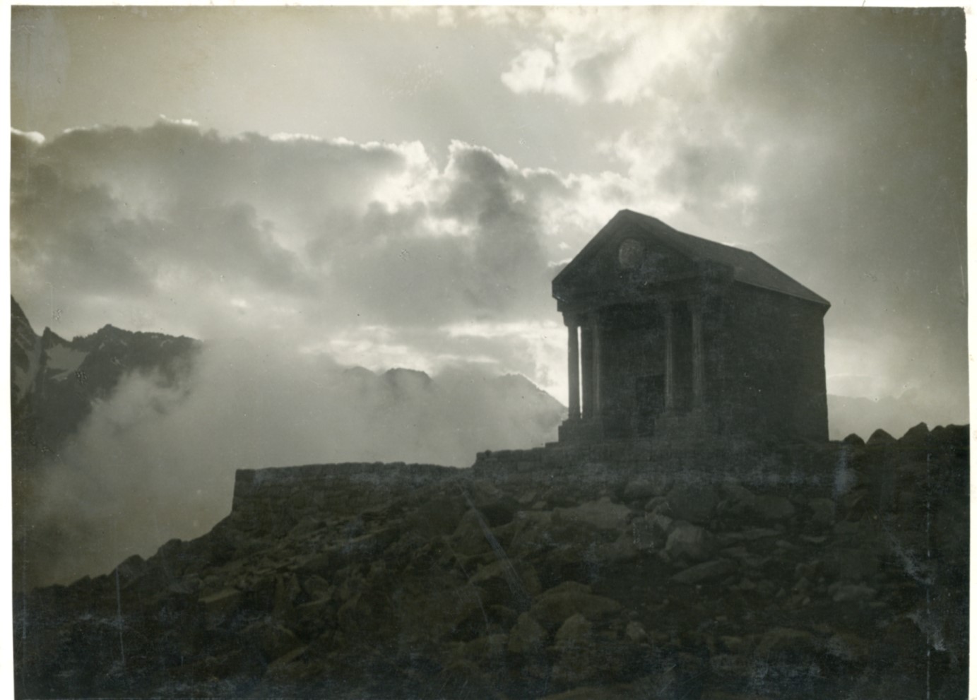 Chiesetta ai caduti dell'Adamello