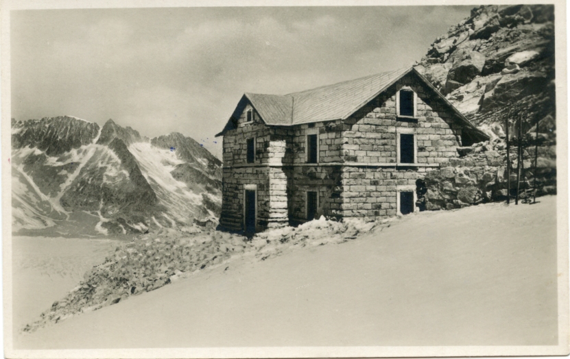 Rifugio ai Caduti dell'Adamello